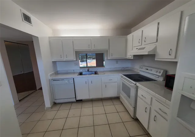 3rd image of 1810 Sw 81St Ave #2400, Pompano Beach, FL 33068 | MLS# B26031067