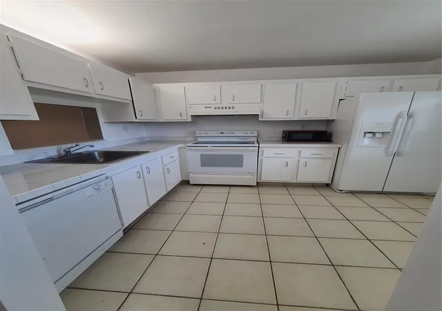 4th image of 1810 Sw 81St Ave #2400, Pompano Beach, FL 33068 | MLS# B26031067