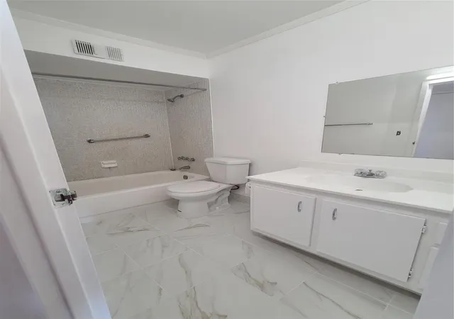 5th image of 1810 Sw 81St Ave #2400, Pompano Beach, FL 33068 | MLS# B26031067