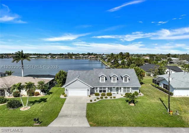 3rd image of 407 Sw 37, Cape Coral, FL 33914 | MLS# A12022901