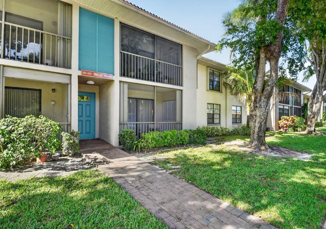 3rd image of 9810 Pineapple Tree, Dr #103, Boynton Beach, FL 33436 | MLS# B26031081