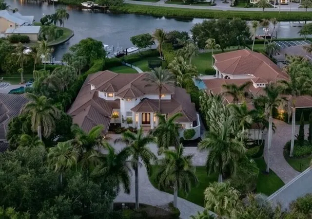 Homes for sale in Jupiter, FL | 8709 Se Compass Island Wy, Jupiter, FL 33458 | MLS# B26031104