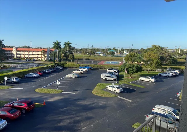 Photo 3 of Condo for sale at 7502 Nw 30th Pl #417, Sunrise, FL 33313 | MLS# A12022951 | Listing updated on 2026-08-17