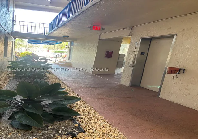 Photo 4 of Condo for sale at 7502 Nw 30Th Pl #417, Sunrise, FL 33313 | MLS# A12022951 | Listing updated on 2026-08-17
