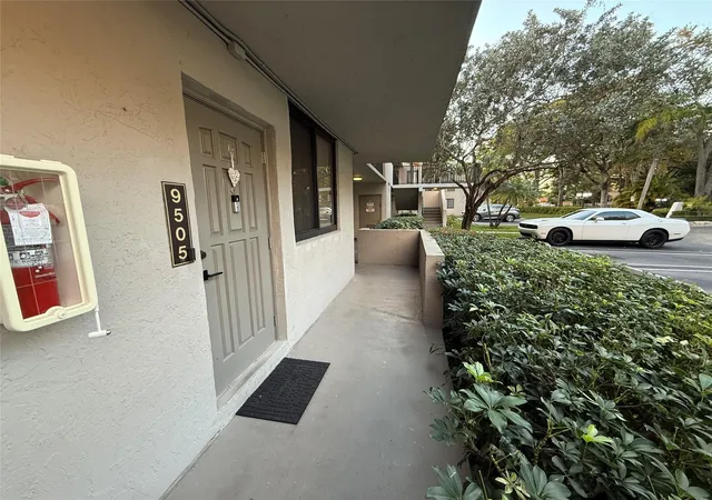 3rd image of 9505 Sw 1St Ct, Coral Springs, FL 33071