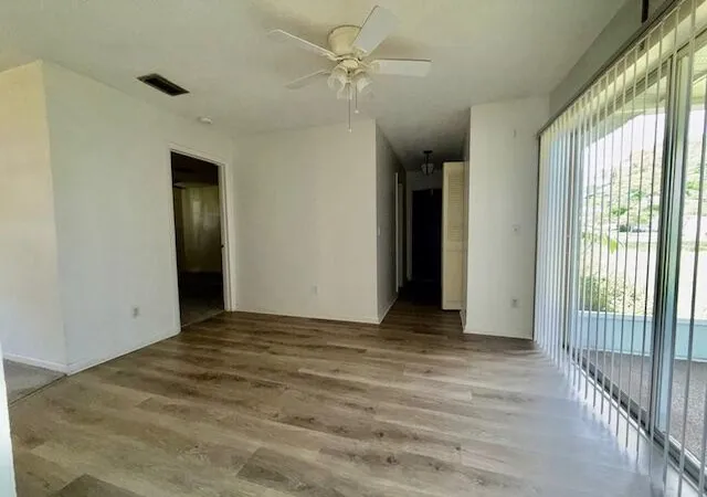 4th image of 717 Se Alamanda Cir, Stuart, FL 34996 | MLS# B26031126