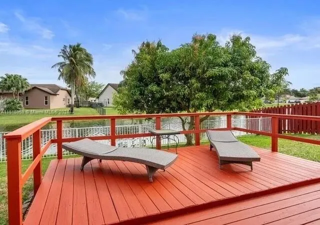 21st image of 14754 Via Tivoli Ct, Davie, FL 33325 | MLS# B26031129