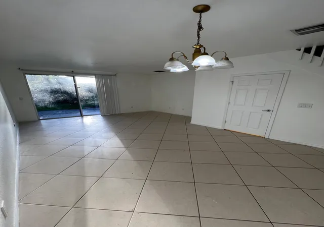 Homes for sale in Riviera Beach, FL | 3413 Sonoma Dr, Riviera Beach, FL 33404 | MLS# B26031133