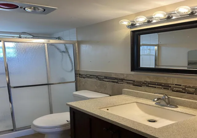 2nd image of 770 Lori Dr, Palm Springs, FL 33461