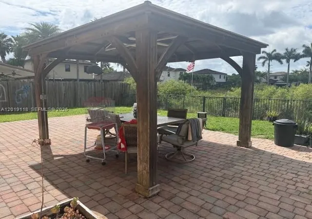 5th image of 16564 Sw 43Rd St, Unincorporated Dade, FL 33185 | MLS# A12019118