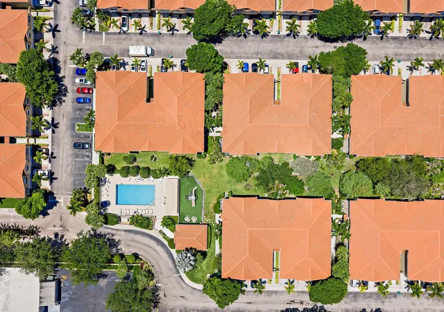 2nd image of 114 Lighthouse Cir #Unit C, Tequesta, FL 33469 | MLS# B26031231