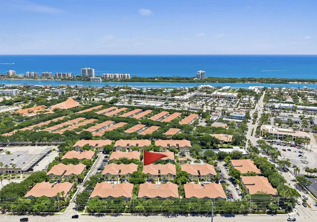 4th image of 114 Lighthouse Cir, Jupiter, FL 33469