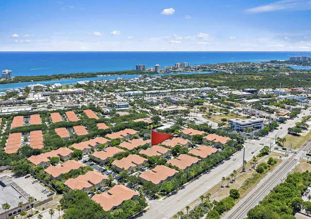 5th image of 114 Lighthouse Cir, Jupiter, FL 33469