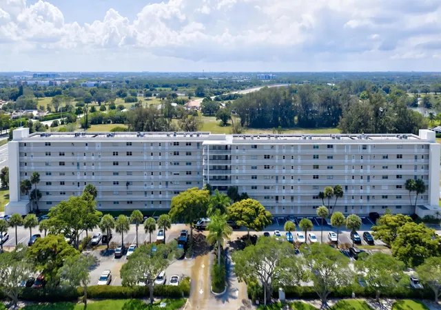 31st image of 5961 Nw 2nd Ave #302, Boca Raton, FL 33487 | MLS# B26031243
