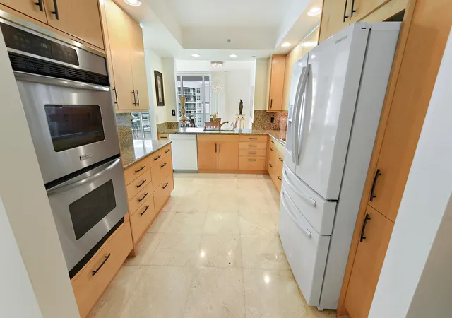 4th image of 550 Se Mizner Blvd #B702, Boca Raton, FL 33432 | MLS# B26031368