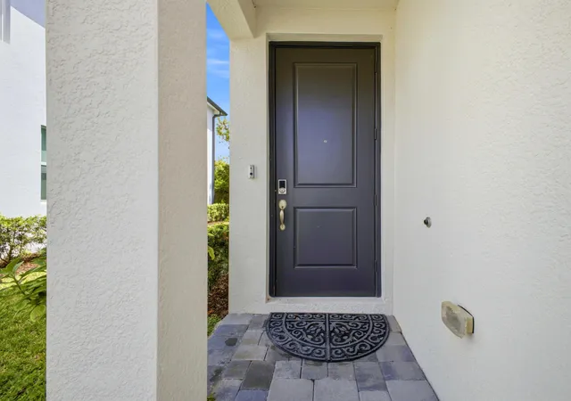Homes for sale in West Palm Beach, FL | 5720 Mentmore Dr, West Palm Beach, FL 33407 | MLS# B26031404