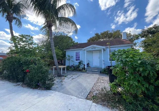 1st image of 415 N H St, Lake Worth Beach, FL 33460 | MLS# B26031436