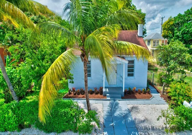 4th image of 415 N H St, Lake Worth Beach, FL 33460 | MLS# B26031436