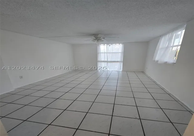 2nd image of 16950 W Dixie Hwy, North Miami Beach, FL 33160