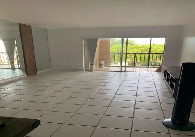 4th image of 13707 Kendale Lakes Cir #Ph13, Miami, FL 33183 | MLS# B26031494