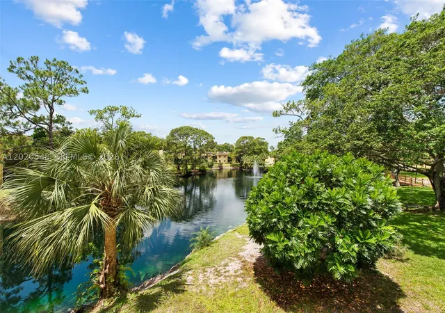 1st image of 918 Sw 9th Street Cir #204, Boca Raton, FL 33486 | MLS# A12020548