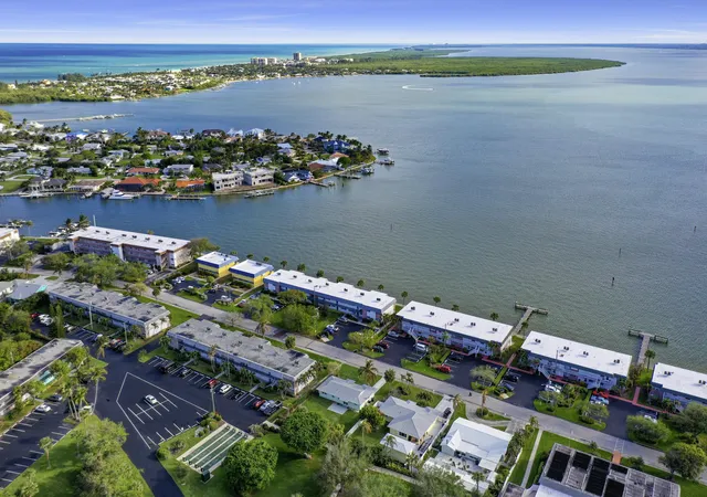2nd image of 1309 Bayshore Dr #203, Fort Pierce, FL 34949 | MLS# B26031513