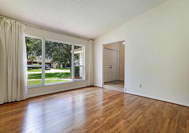 5th image of 20869 Sonrisa Wy, Boca Raton, FL 33433 | MLS# B26031555