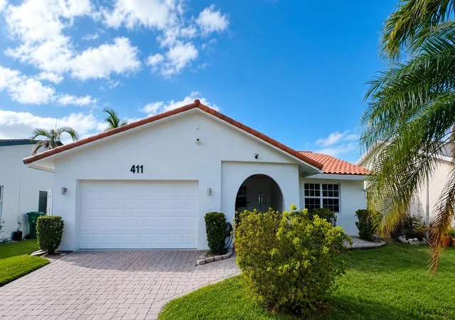 Homes for sale in Dania Beach, FL | 411 Se 4th St, Dania Beach, FL 33004 | MLS# B26031603