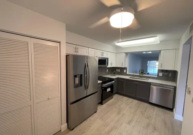 4th image of 14111 Royal Vista Dr #202, Delray Beach, FL 33484 | MLS# B26031607