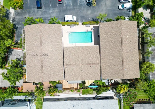 Photo 3 of Townhouse for sale at 1910 Ne 5Th St #107, Deerfield Beach, FL 33441 | MLS# A12023679 | Listing updated on 2026-08-20