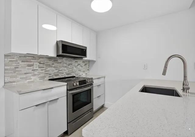 Homes for sale in Pompano Beach, FL | 3212 Ne 12Th St #Apt 204, Pompano Beach, FL 33062 | MLS# B26031705