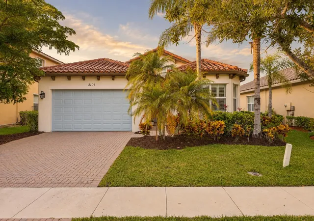 Homes for sale in West Palm Beach, FL | 2101 Belcara Ct, West Palm Beach, FL 33411 | MLS# B26031732