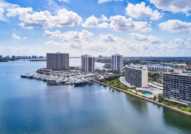 Homes for sale in North Palm Beach, FL | 136 Lakeshore Dr #211, North Palm Beach, FL 33408 | MLS# B26031845