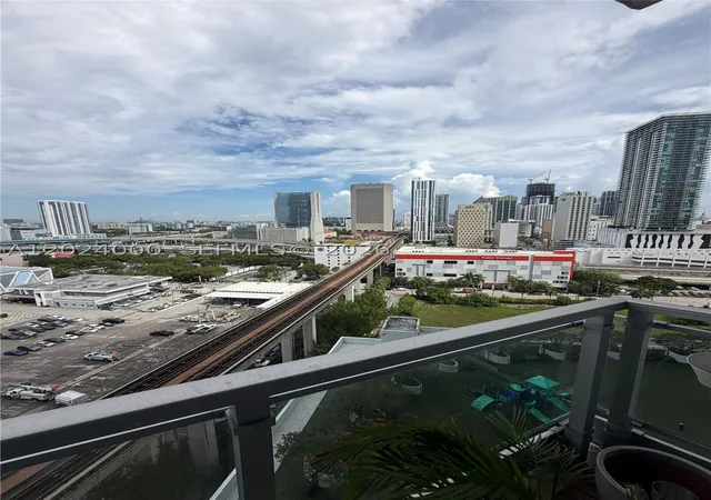 Photo 3 of Condo for sale at 90 Sw 3rd St #1811, Miami, FL 33130 | MLS# A12024000 | Listing updated on 2026-10-07