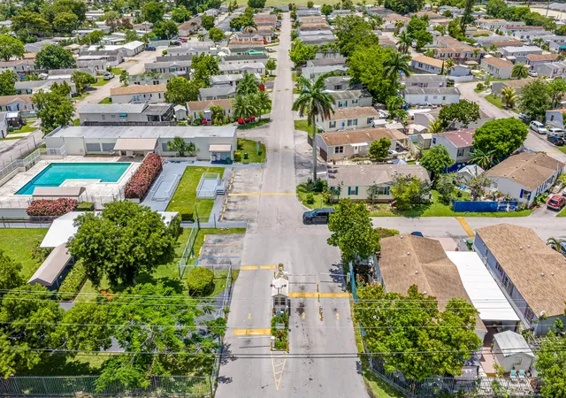 Homes for sale in Homestead, FL | 220 Ne 12th Ave #44, Homestead, FL 33030 | MLS# B26031958