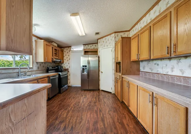 Homes for sale in Homestead, FL | 220 Ne 12Th Ave #44, Homestead, FL 33030 | MLS# B26031958