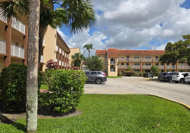 Homes for sale in Sunrise, FL | 2881 N Pine Island Rd, Sunrise, FL 33322 | MLS# B26031980