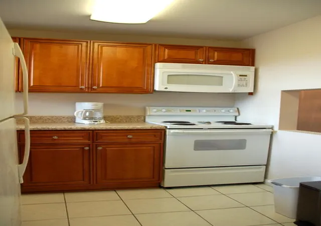 Homes for sale in Sunrise, FL | 2881 N Pine Island Rd, Sunrise, FL 33322