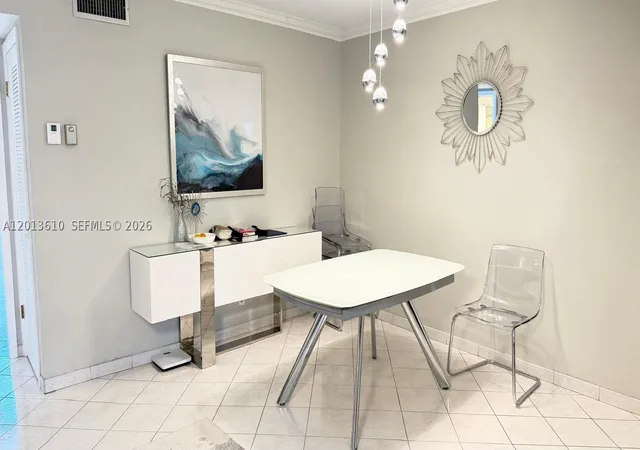Photo 3 of House for sale at 580 Egret Dr #211, Hallandale Beach, FL 33009 | MLS# A12013610 | Listing updated on 2026-08-21