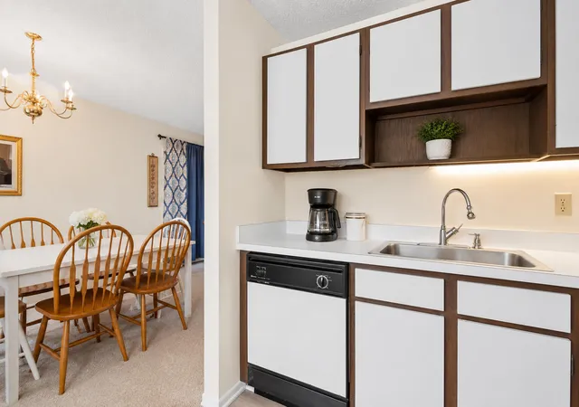 Homes for sale in Vero Beach, FL | 61 Woodland Dr #106, Vero Beach, FL 32962 | MLS# B26031999