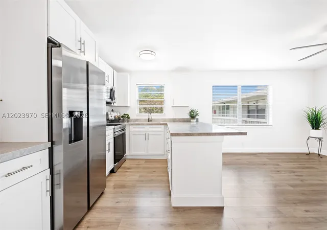 Homes for sale in Deerfield Beach, FL | 17 Lyndhurst #A, Deerfield Beach, FL 33442 | MLS# A12023970