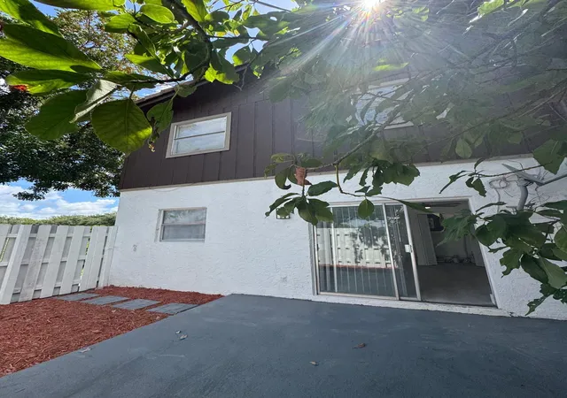 Homes for sale in Coral Springs, FL | 3920 Woodside Dr #14, Coral Springs, FL 33065 | MLS# B26032020