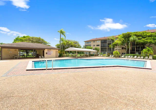 2nd image of 13000 Sw 15Th Ct, Pembroke Pines, FL 33027