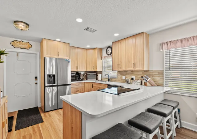 Homes for sale in Vero Beach, FL | 61 Woodland Dr, Vero Beach, FL 32962