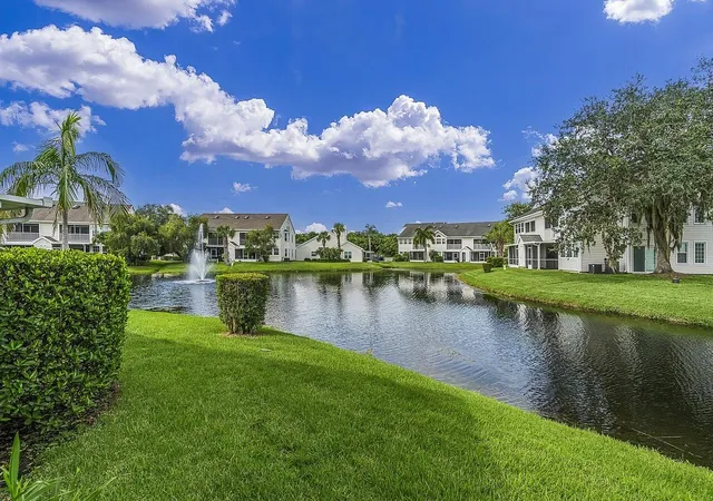 Homes for sale in Vero Beach, FL | 1965 Westminster Circle, Vero Beach, FL 32966 | Houzeo
