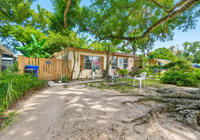 Homes for sale in Vero Beach, FL | 2666 12Th Ave, Vero Beach, FL 32960 | MLS# B26032154