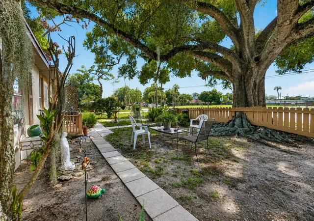 Homes for sale in Vero Beach, FL | 2666 12Th Ave, Vero Beach, FL 32960 | MLS# B26032154