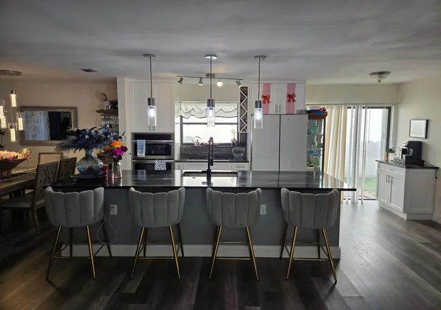 Homes for sale in Lake Worth, FL | 2835 Sand Pines Ct, Lake Worth, FL 33462 | MLS# B26032157