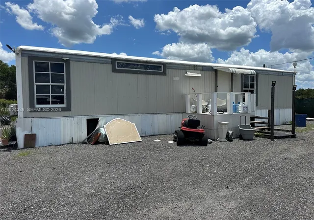 2nd image of 625 N Quebrada, Clewiston, FL 33440 | MLS# A12024328