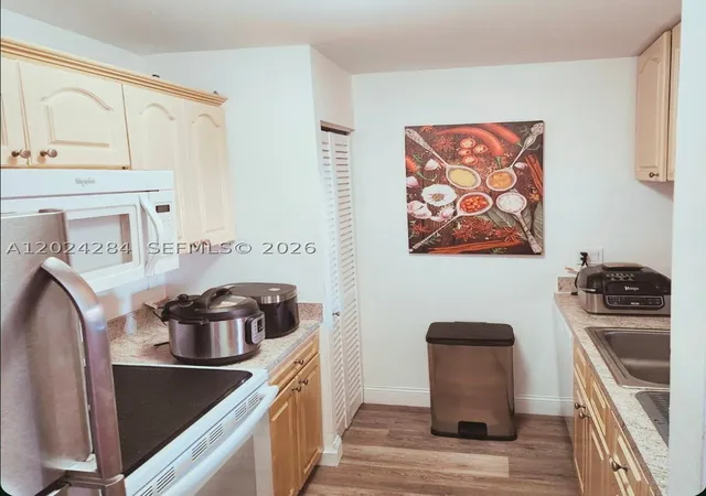 Homes for sale in Hialeah, FL | 6480 W 27Th Ct #54-22, Hialeah, FL 33016 | MLS# A12024284